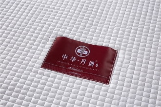 小朋友可以睡乳胶床垫吗？